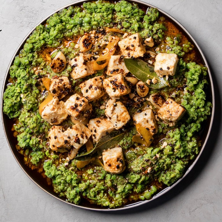 Dip arvejas con queso feta ahumado- Masterclass pg 23