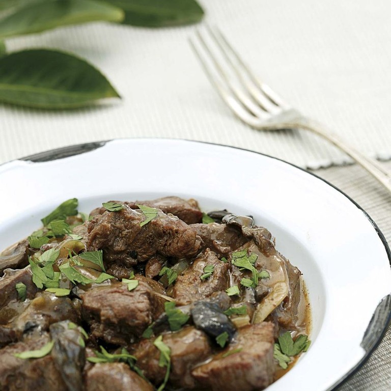 Ternera guisada con setas