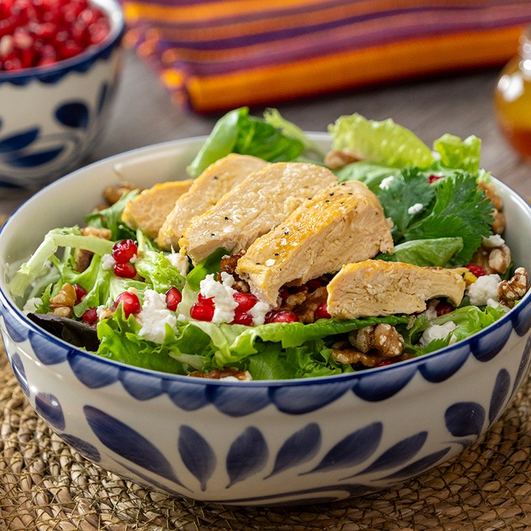 ENSALADA CON GRANADA, POLLO Y NUEZ