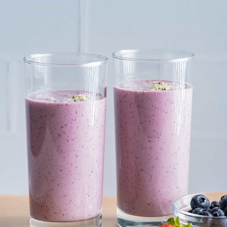 Smoothie Berry Bliss - Smoothie de banana y frutos rojos