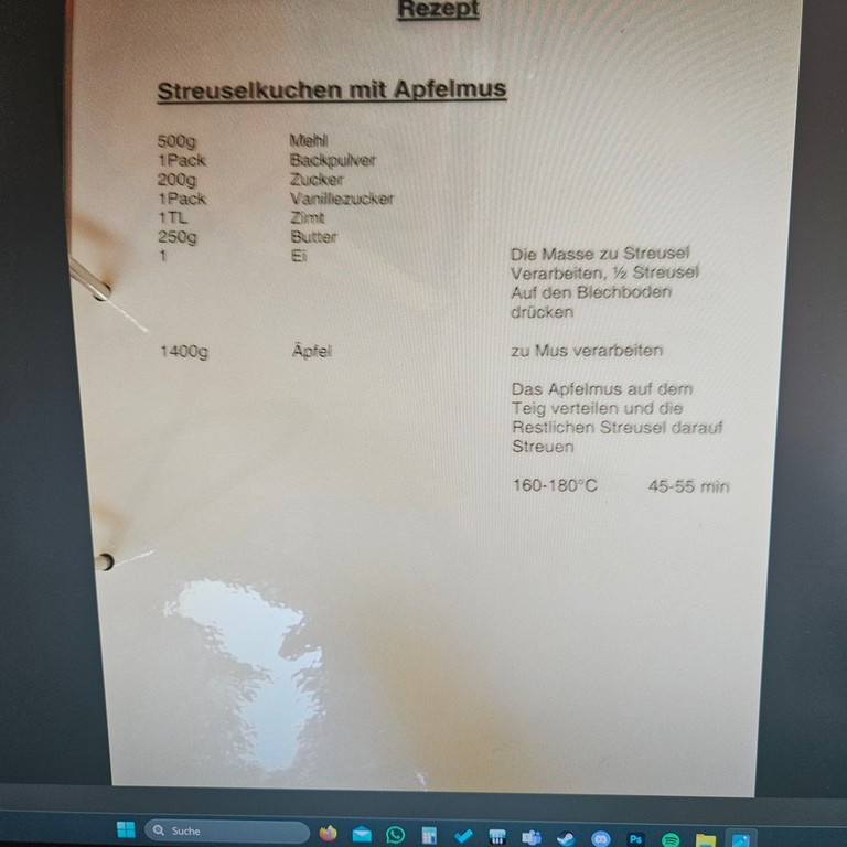 Streuselkuchen mit Apfelmus