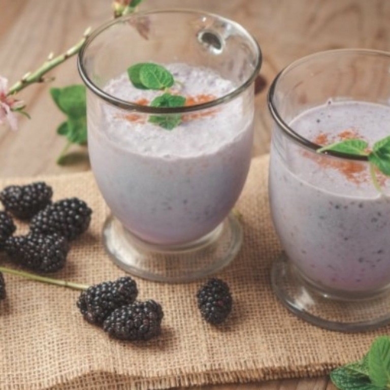 Shake au lait d'amande et aux mûres