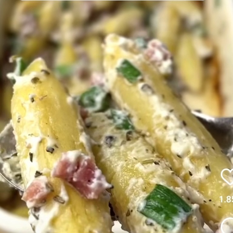 Schupfnudeln mit Schinken und Frühlingszwiebeln