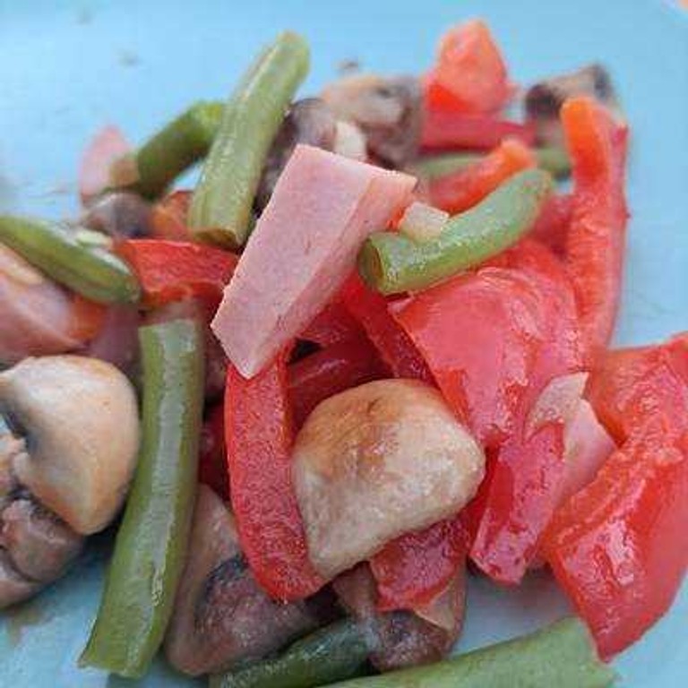 Poêlée de légumes au cervelas