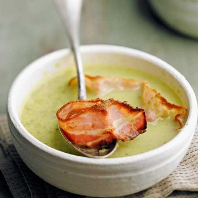 Soupe de chou vert au lard