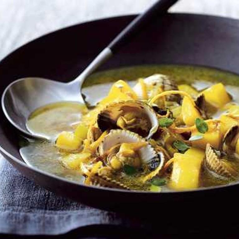 Soupe de fruits de mer à l'orange