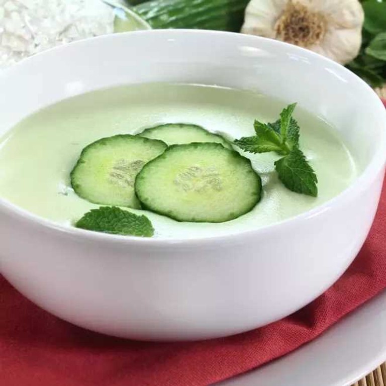 Soupe froide de concombre