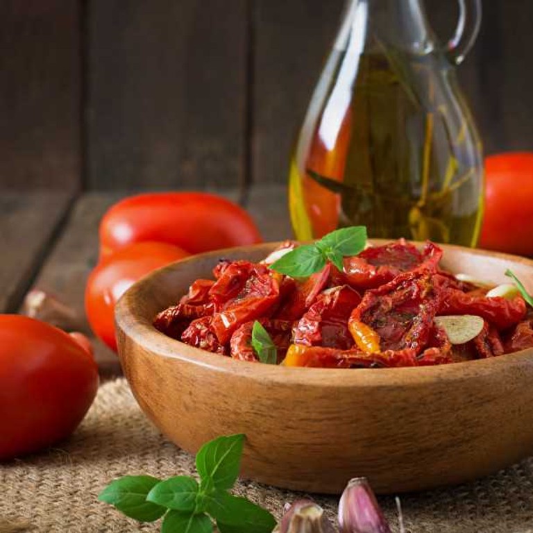 Tomates confites au four