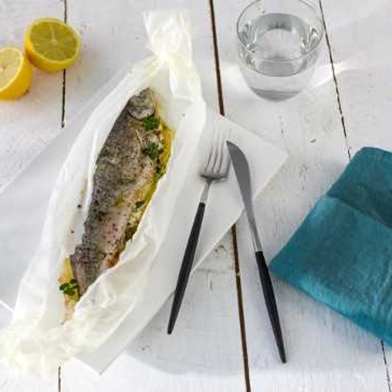 Truite entière farcie en papillote