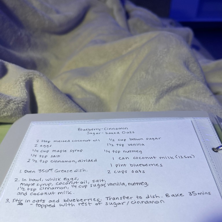 Blueberry-Cinnamon Sugar-Baked Oats