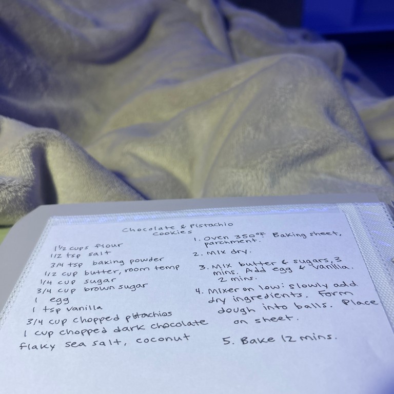 Chocolate & Pistachio Cookies