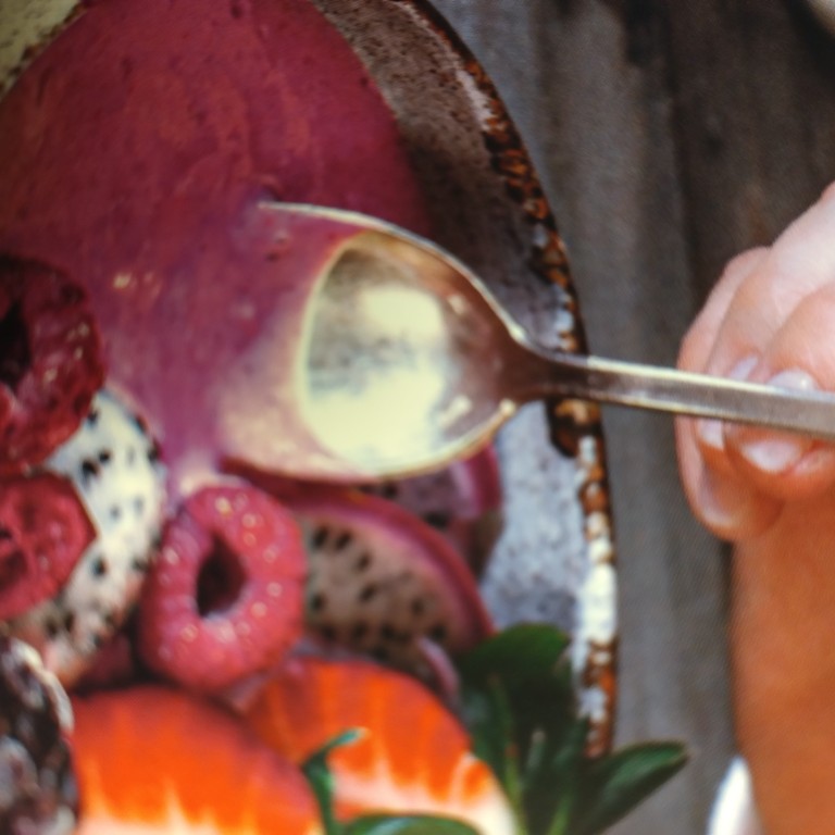 Very Berry Cashew Smoothie Bowl