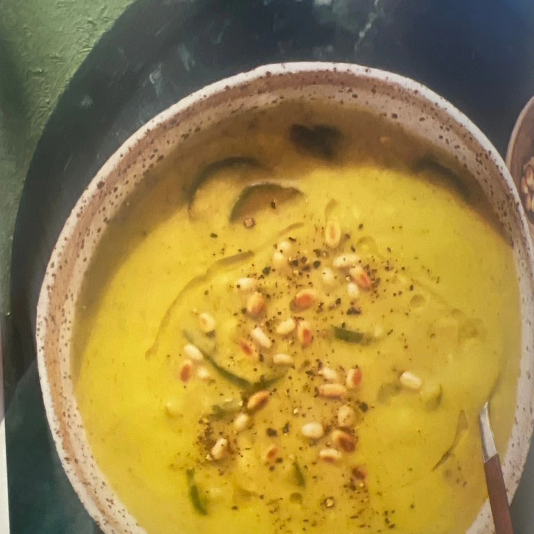 Romige Courgette- en Bonensoep