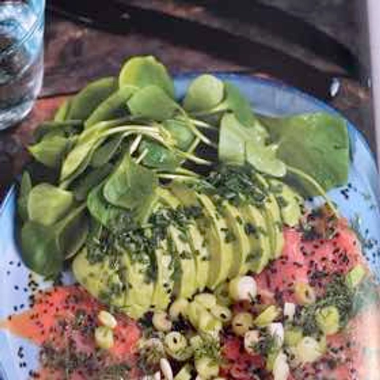 Saumon Fumé À L'avocat Et Au Pourpier