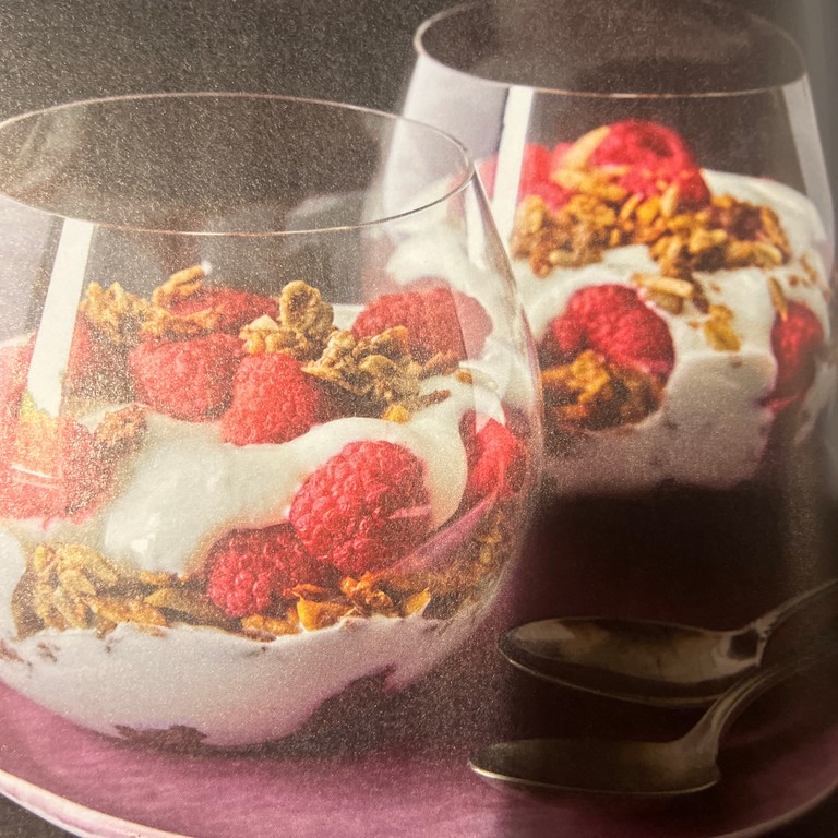 Raspberry Yogurt Parfait