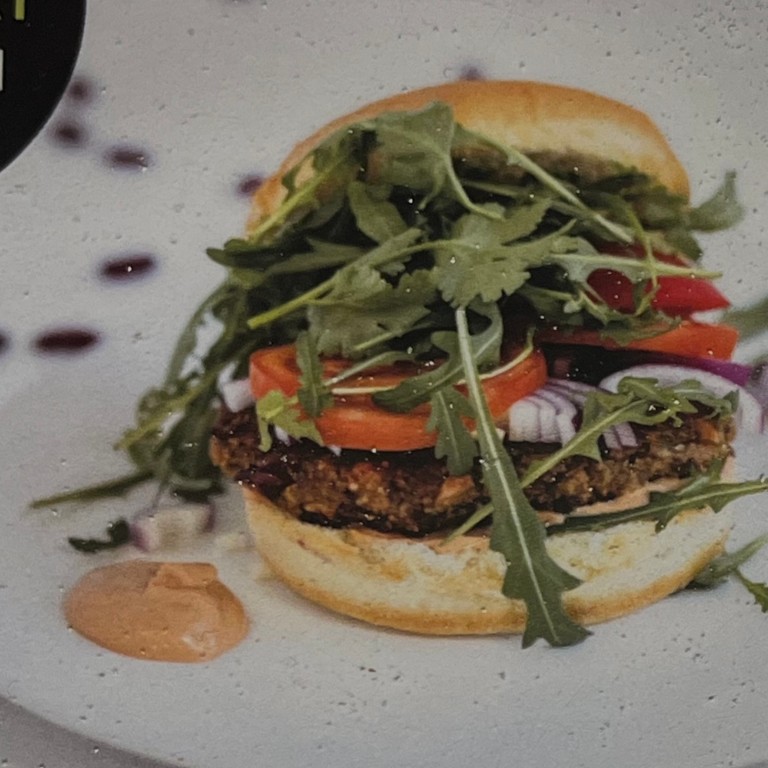 Veggie-Burger mit Cashewnüssen und Kidneybohnen