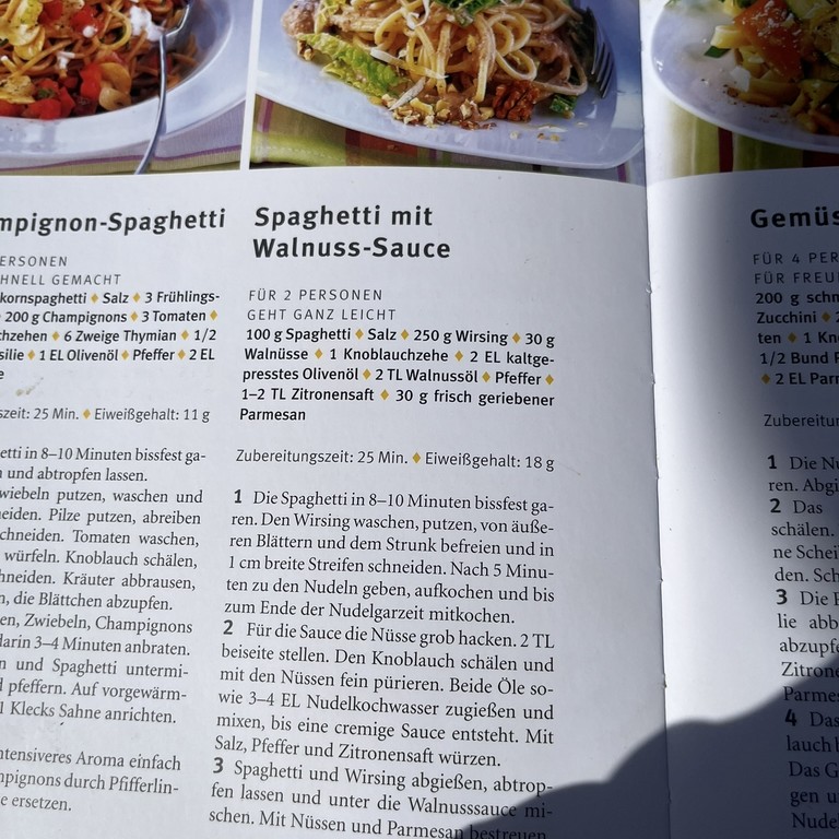 Spaghetti with Walnut Sauce