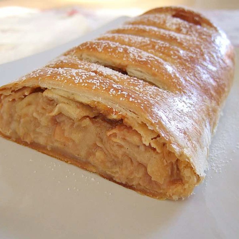 Apfelstrudel à la Marquise