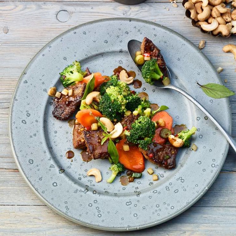 Broccoli mit Rindfleisch aus dem Wok