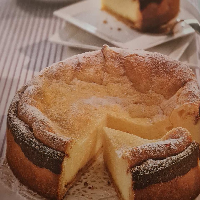 Käsekuchen mit Orangensaft