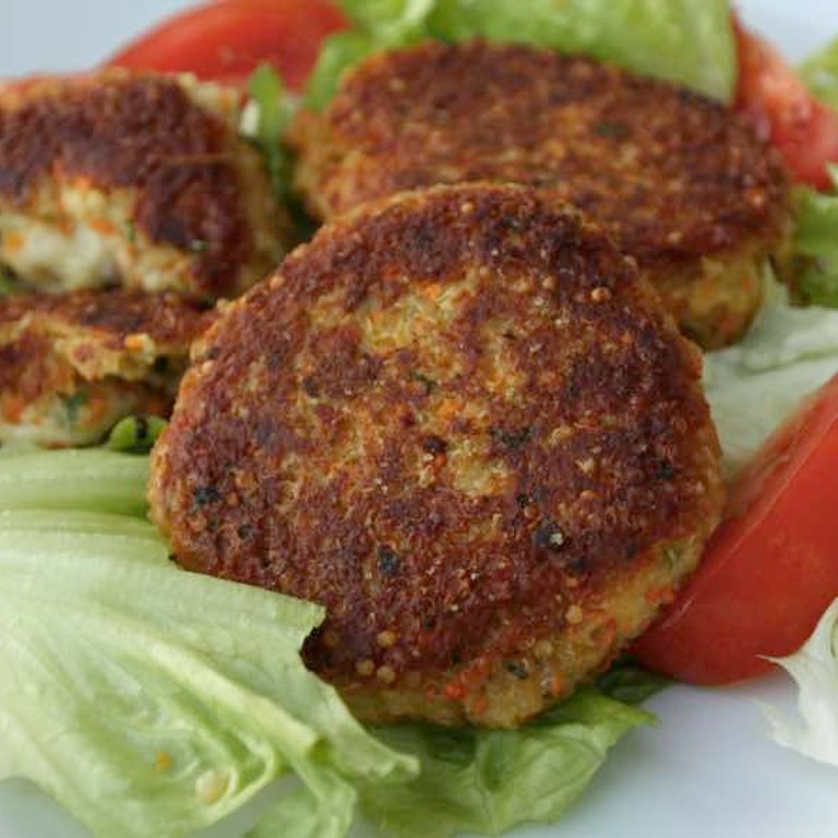 Quinoa-Burger mit Mozzarellafüllung