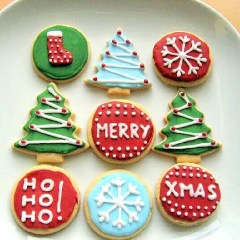 Weihnachtskekse verziert mit Royal Icing