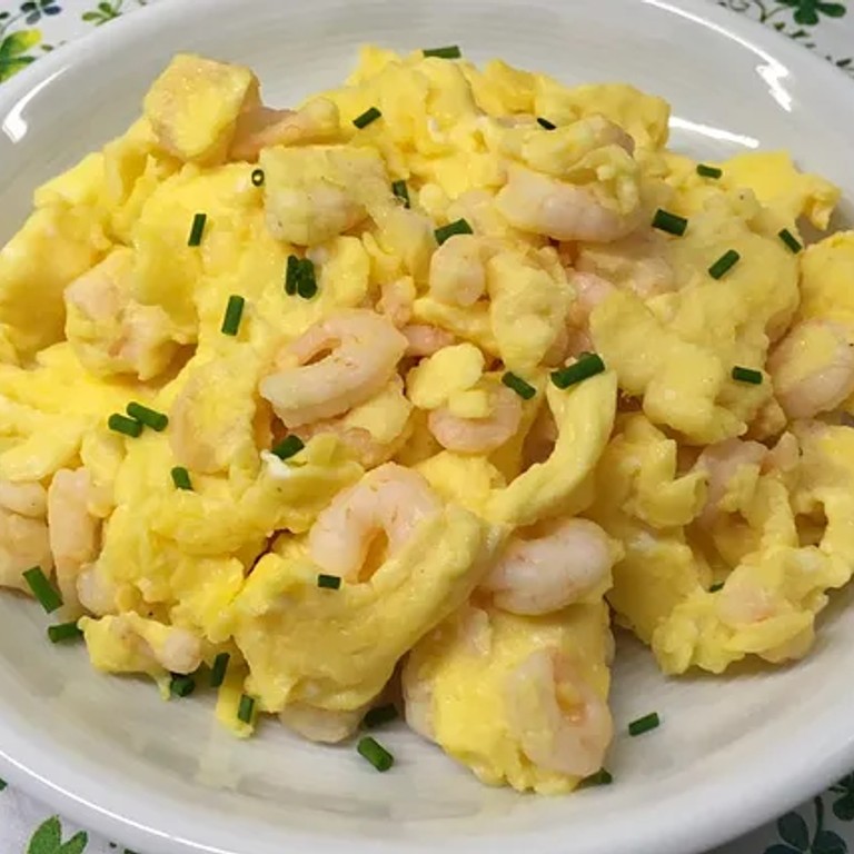 Rührei mit Garnelen