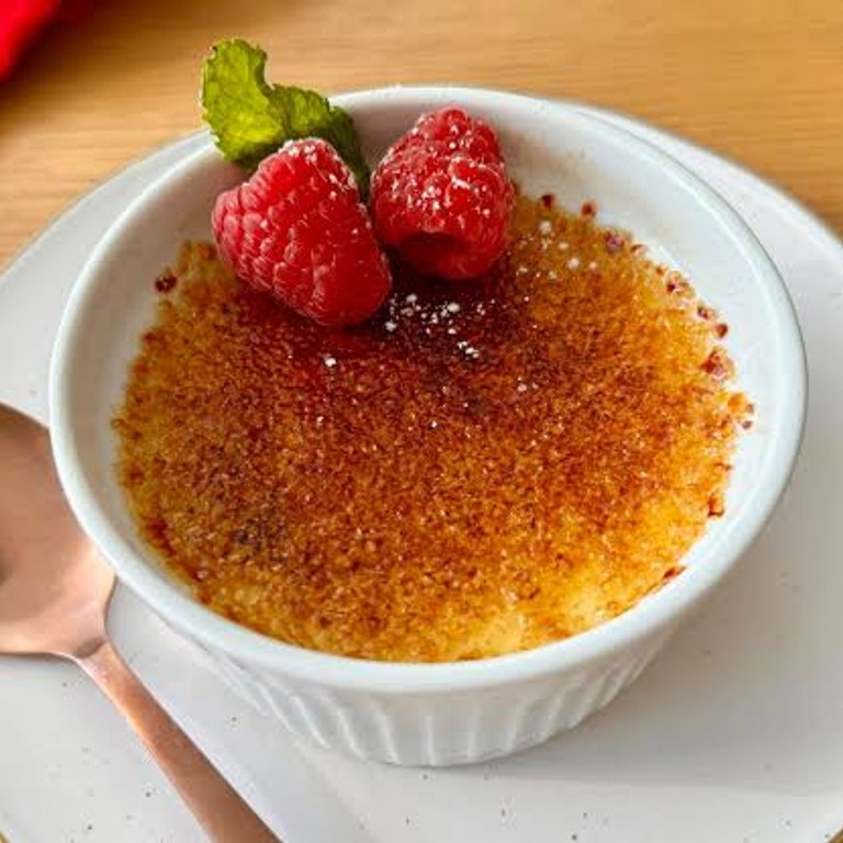 Sternanisduftende Crème Brûlée