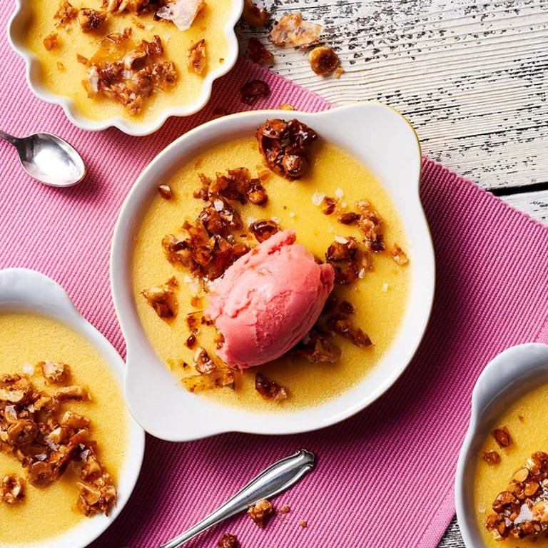 Pastinaken-Crème mit Haselnusscrunch