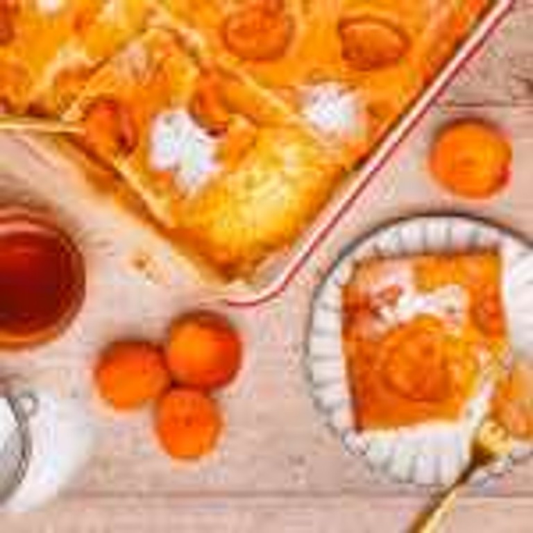 Abrikozen-yoghurt plaatcake