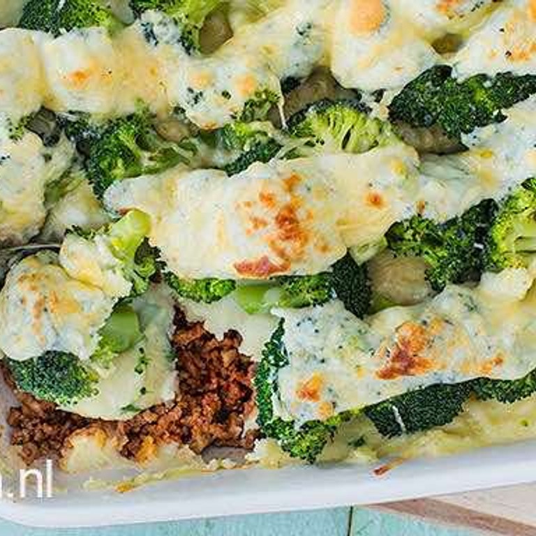 Ovenschotel met gehakt en broccoli
