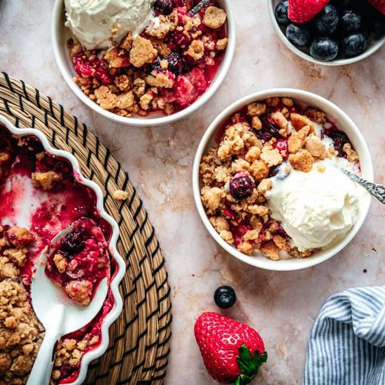 Rood fruit crumble (toetje)