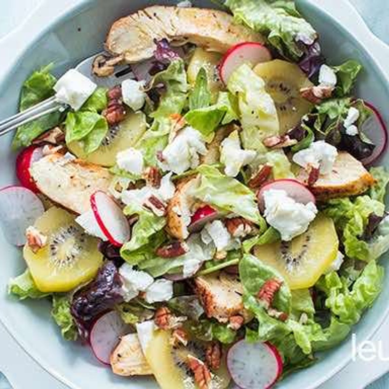 Salade met kiwi en kip