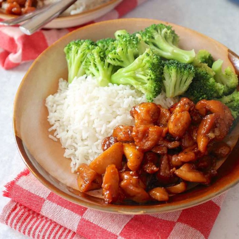 Sticky chicken met rijst en broccoli