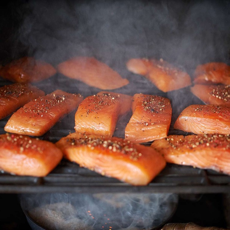 Stremellachs heiß geräuchert