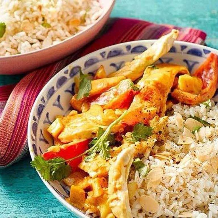 Brasilianisches Hühnchen mit Kokosmilch und Mango