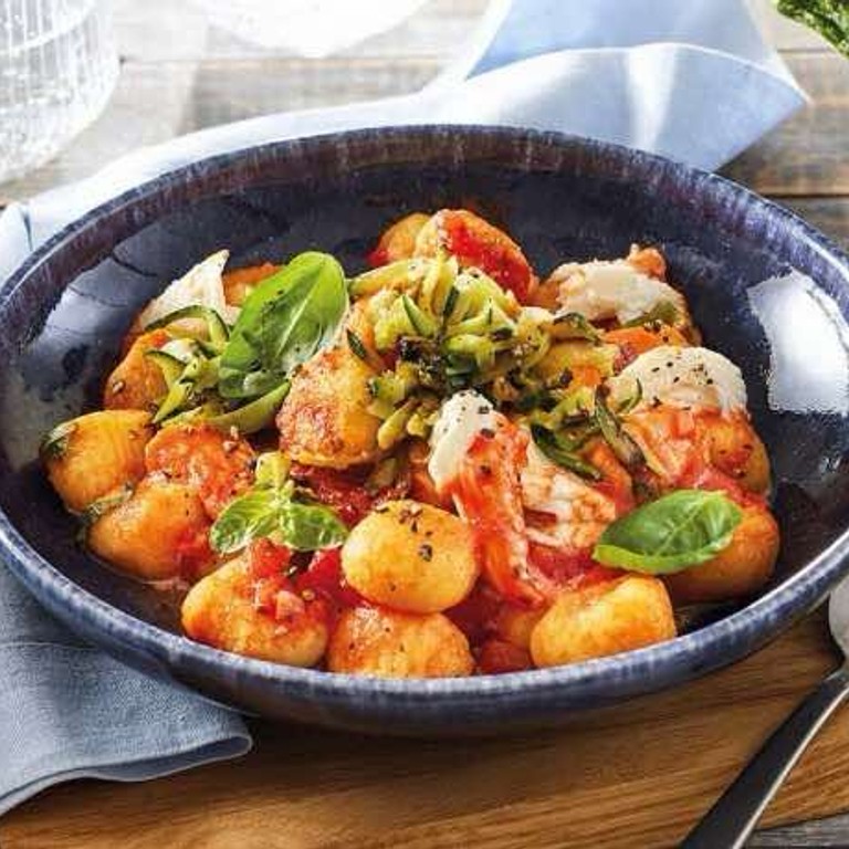 Gnocchi al Pomodoro mit Zucchinigemüse