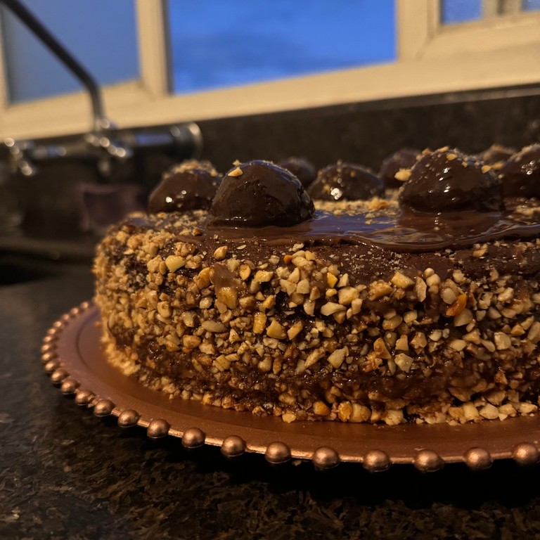 BOLO DE FERRERO ROCHER SEM GLÚTEN, LACTOSE E OVO