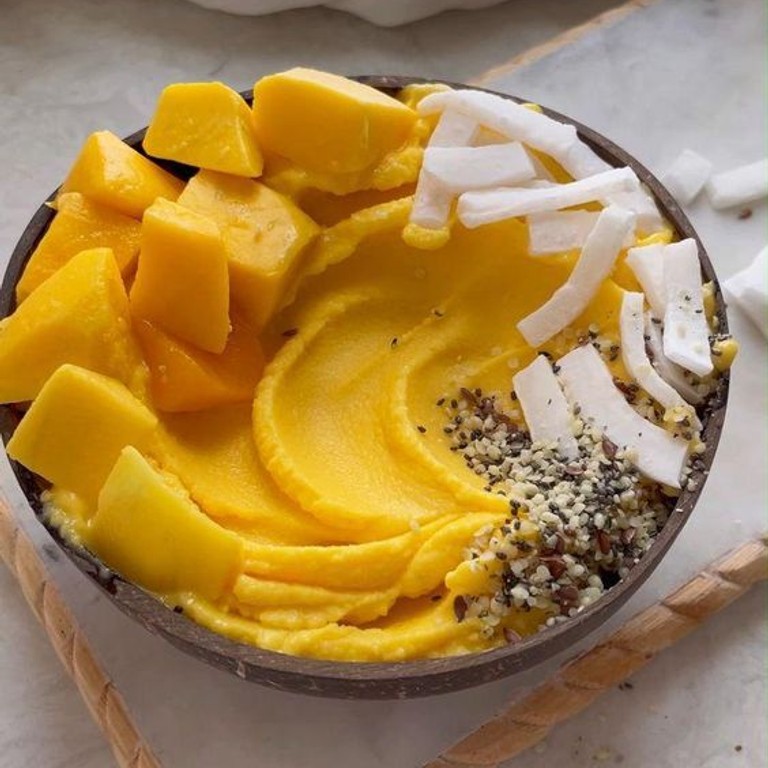 Смузи-боул Манго-кокос