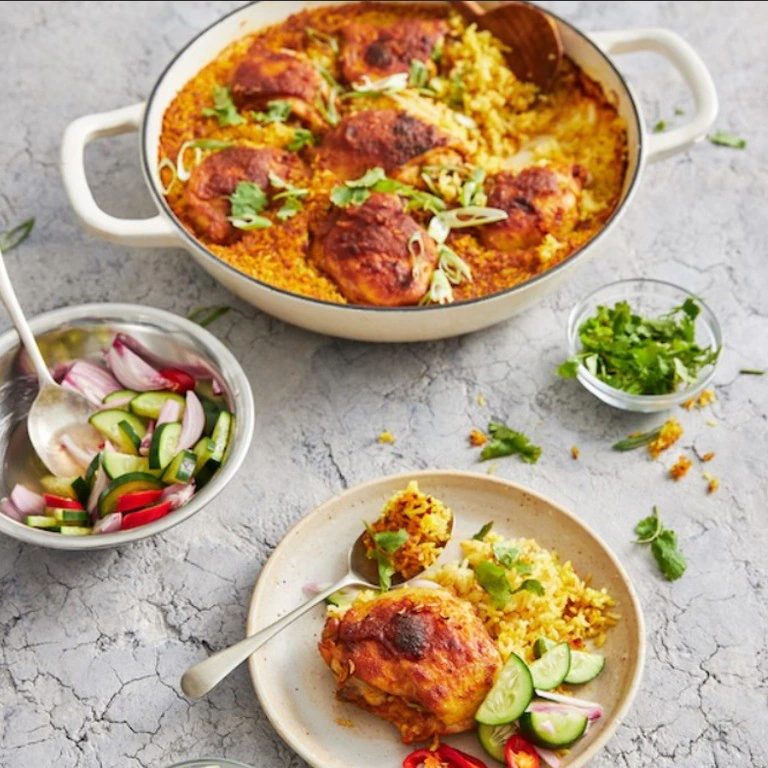 Pollo Satay y Arroz en Una Sola Sartén