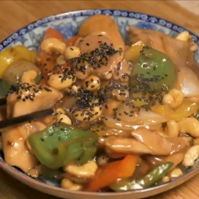 Pollo con almendras