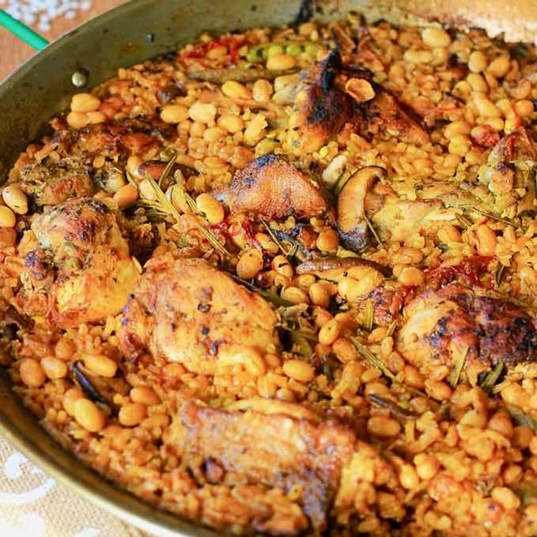 Arroz Meloso o Paella con Camarones y Calamares