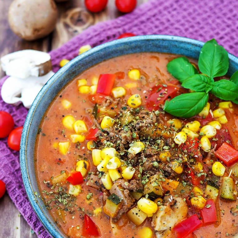 Pizzasuppe mit Hackfleisch