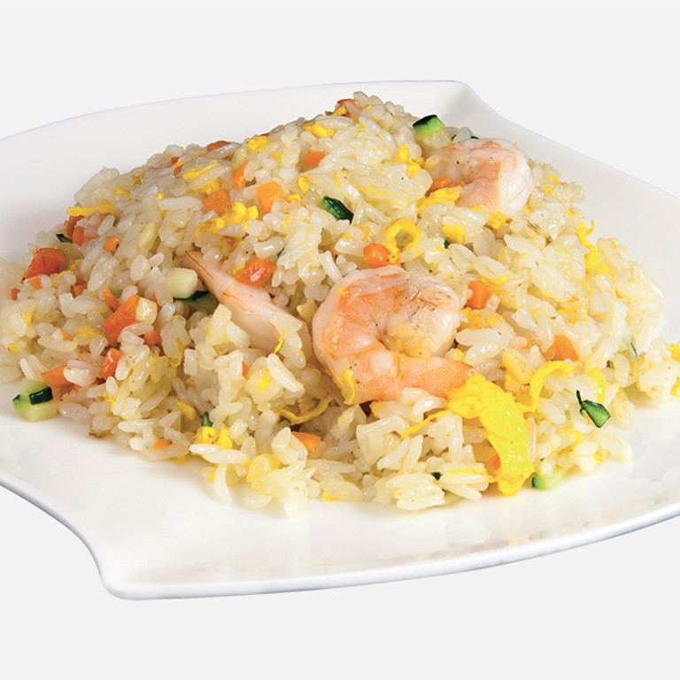 Riso Saltato con Gamberi e Verdure