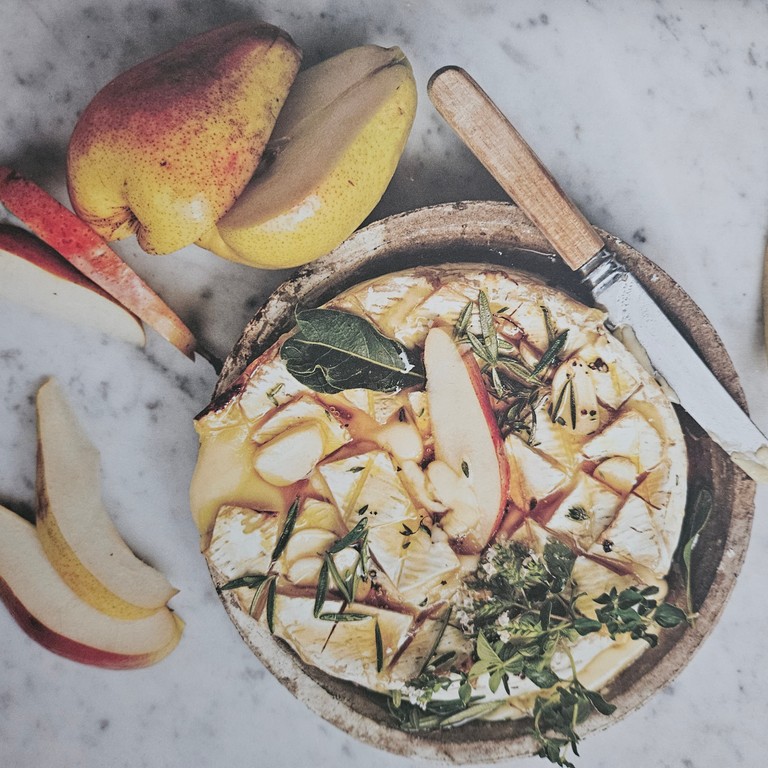 Warm Baked Brie with Honey & Pear