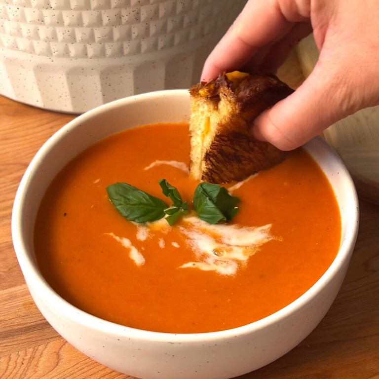 Versteckte Weiße-Bohnen-Tomatensuppe
