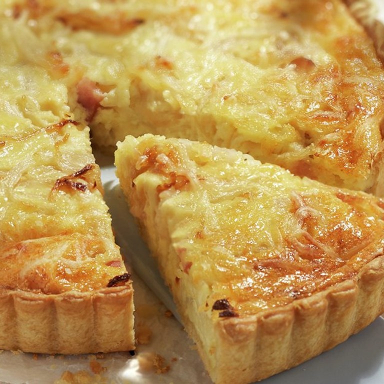 Pastel de Cebolla con Tocino y Queso Azul