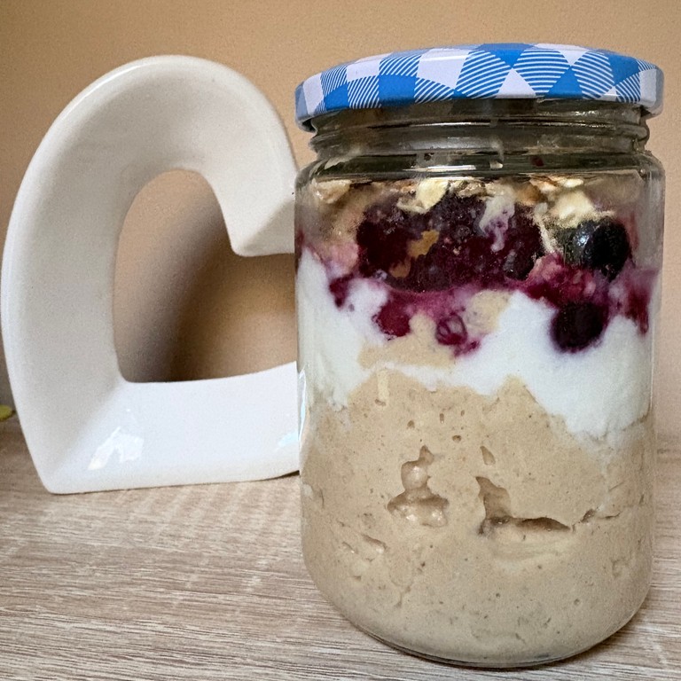 Porridge Crémeux aux Fruits Rouges et Granola Croquant