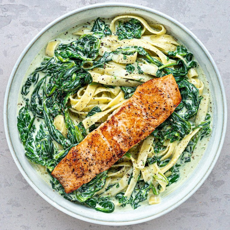 Gebakken Zalm met Citroen-Kappertjessaus en Spinazie