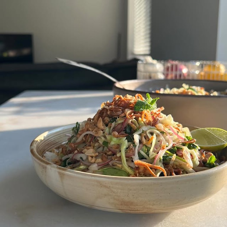 Geriebener Tofu nach Art von Goi Ga